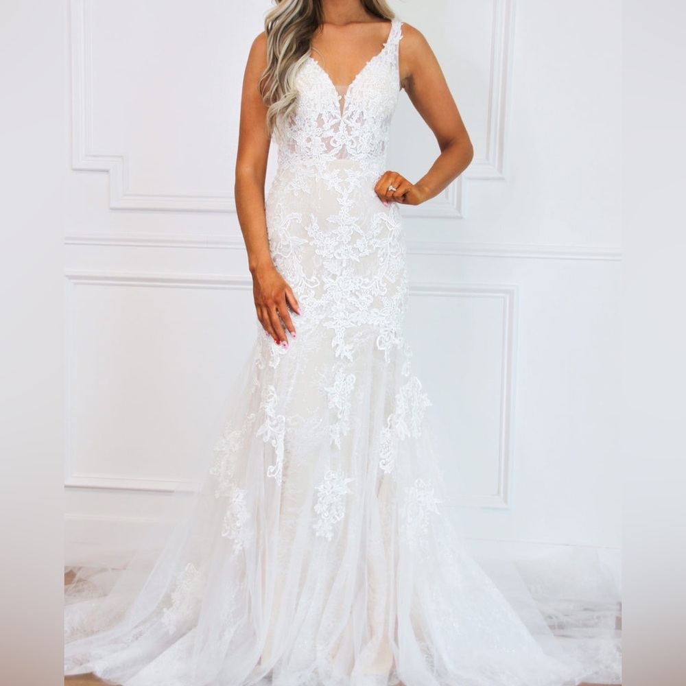 Lace mermaid wedding dress 12